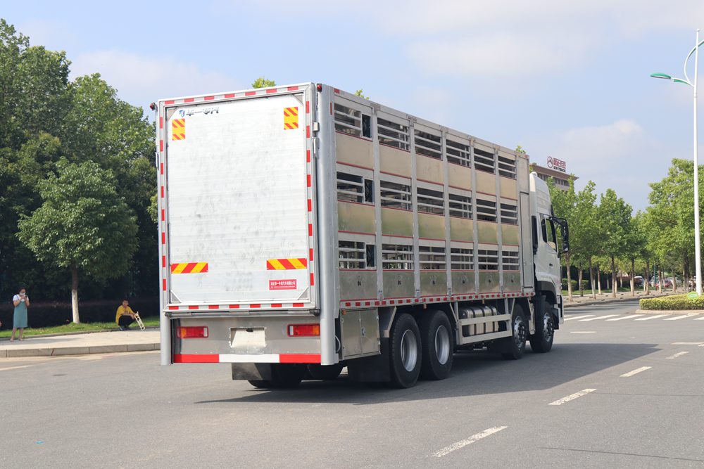Veículo de Transporte de Gado de Alumínio de Liga de Alumínio Padrão Doméstico da Geração VL do Dongfeng Tianlong