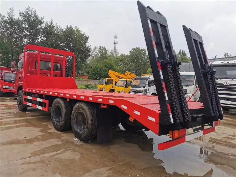 Caminhão de chão plano de eixos duplos traseiros Dongfeng