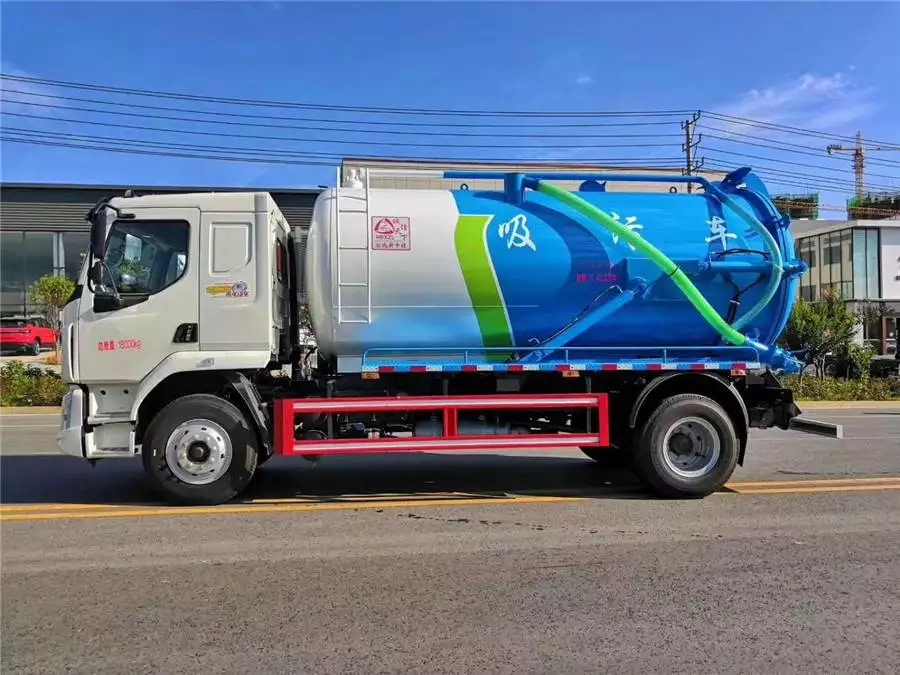 Caminhão de sucção de esgoto Dongfeng Li Auto 12 toneladas