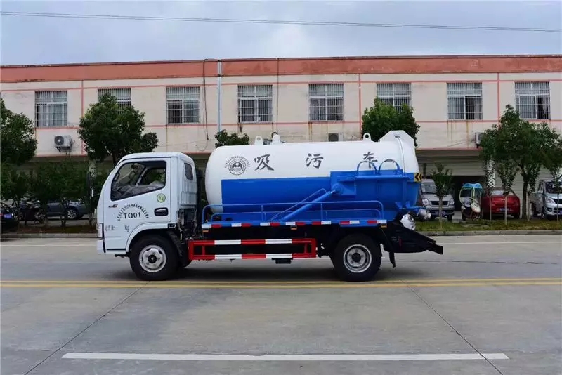 Caminhão de sucção de esgoto Dolica de 5 toneladas da Dongfeng