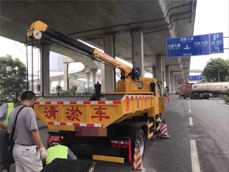 Veículo de Limpeza de Esgoto Dongfeng Dolica