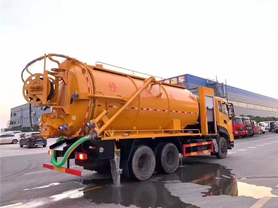 Veículo de limpeza e absorção de esgoto de ponte dupla Tianlonghao de 20 toneladas