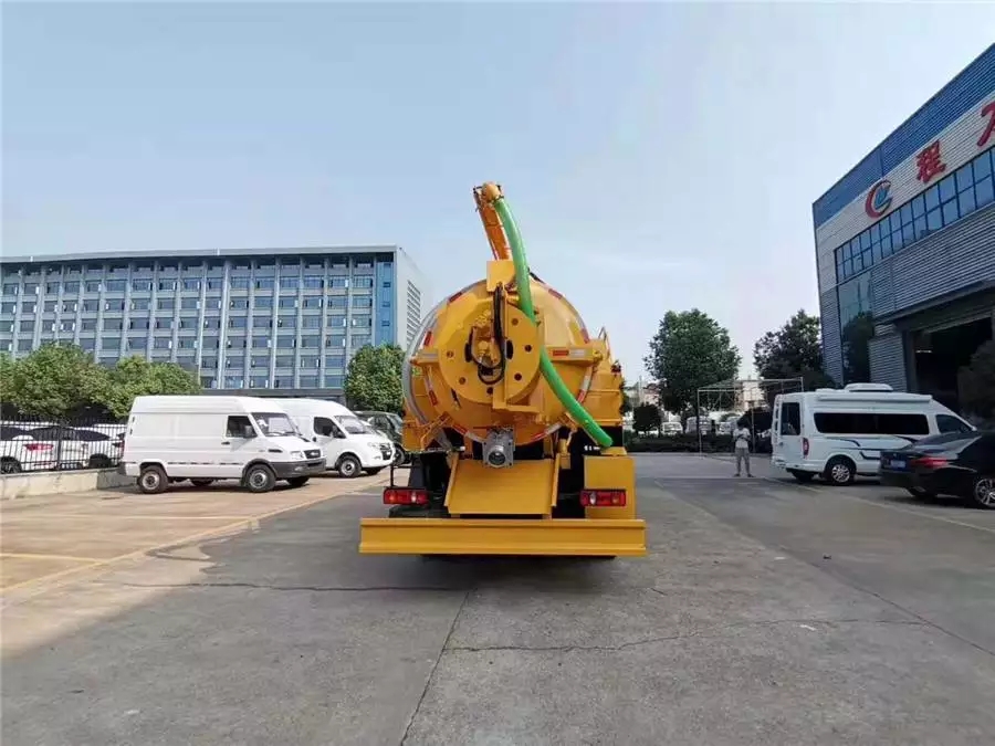 Veículo de limpeza e sucção de esgoto de 12 m³ Dongfeng Tianjin