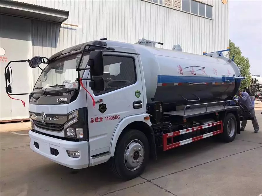 Veículo de limpeza de tanque integrado Dongfeng de 8 toneladas e sucção de esgoto