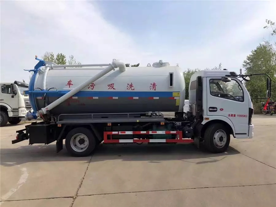 Veículo de limpeza de tanque integrado Dongfeng de 8 toneladas e sucção de esgoto