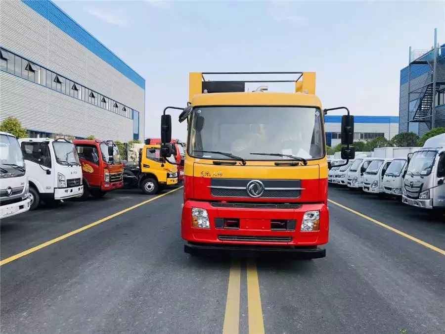Veículo de limpeza e succção de esgotos Dongfeng 14 Tipo Fazheng Jinyi 210 cv
