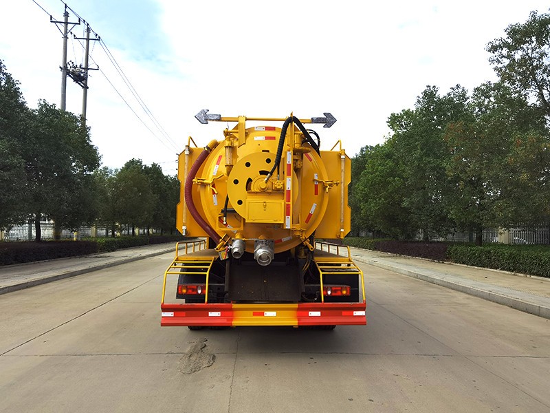 Veículo de Limpeza e Sução de Esgoto Quadrado de Tianjin Dongfeng