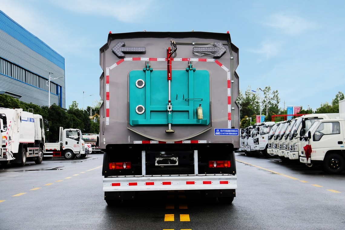 Veículo de varrição e limpeza elétrica Dongfeng Tianjin