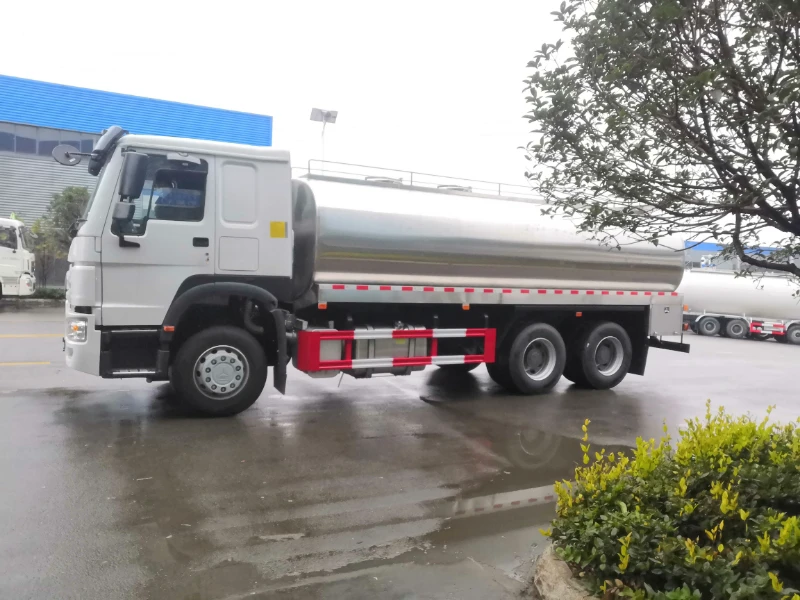 Caminhão Sinotruk HOWO 6X4 Diesel Euro 4 Manual, Carretas de Água de 20 Cubos, Veículo de Bomba de Incêndio, Novos Componentes Principais, Motor Novo