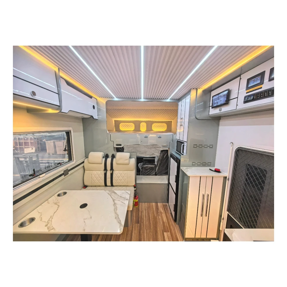 Fábrica Chengli vende diretamente veículos recreativos SAIC-Yuejin, para acampamento, viagem e churrasco.