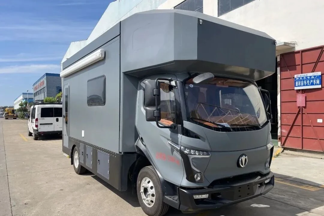 Camper Pop-Up HW5 Híbrido Plug-in Flying Saucer