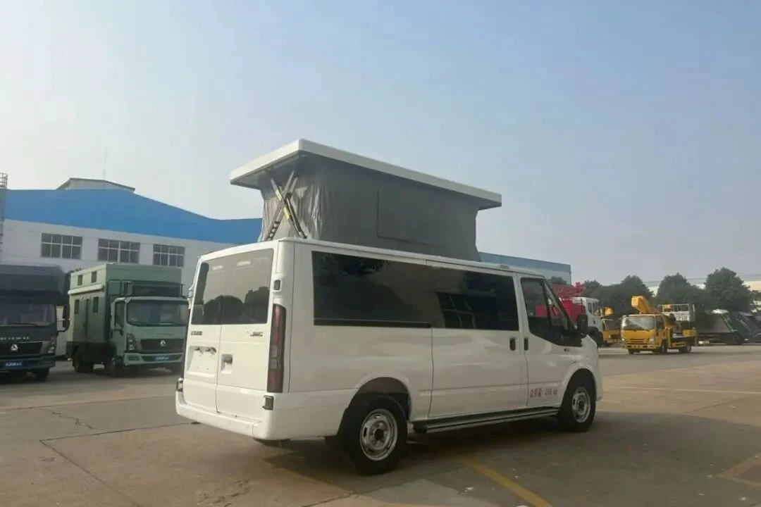 Jiangling Fushun van tipo de venda de eixo médio com teto ultra-baixo [com elevador de teto rígido]