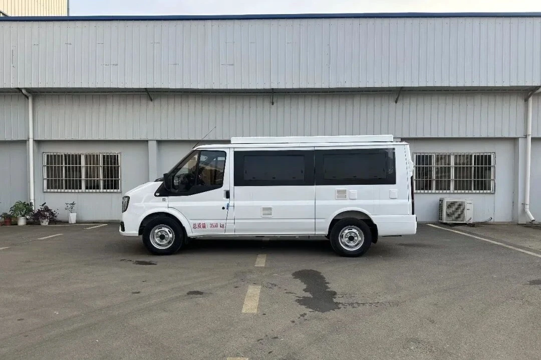 Jiangling Fushun van tipo de venda de eixo médio com teto ultra-baixo [com elevador de teto rígido]