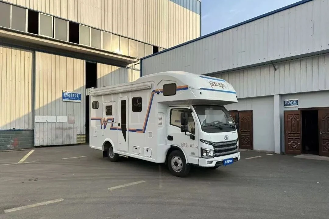 Carretão de Venda Móvel SAIC Yujian S100 [Entrada Central]